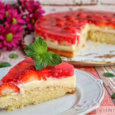 homemade, strawberry cake, the best, recipe, mint, flowers, fluffy, pudding, glaze, fresh , chill, tasty, yummy, lovethatbite, Grandma's secret