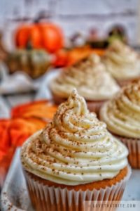 pumpkin, cupcakes, recipe, frosting, cream, cheese, cinnamon, sprinkles, recipe, lovethatbite, closeup